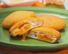 Figure 1. Arepa con huevo.